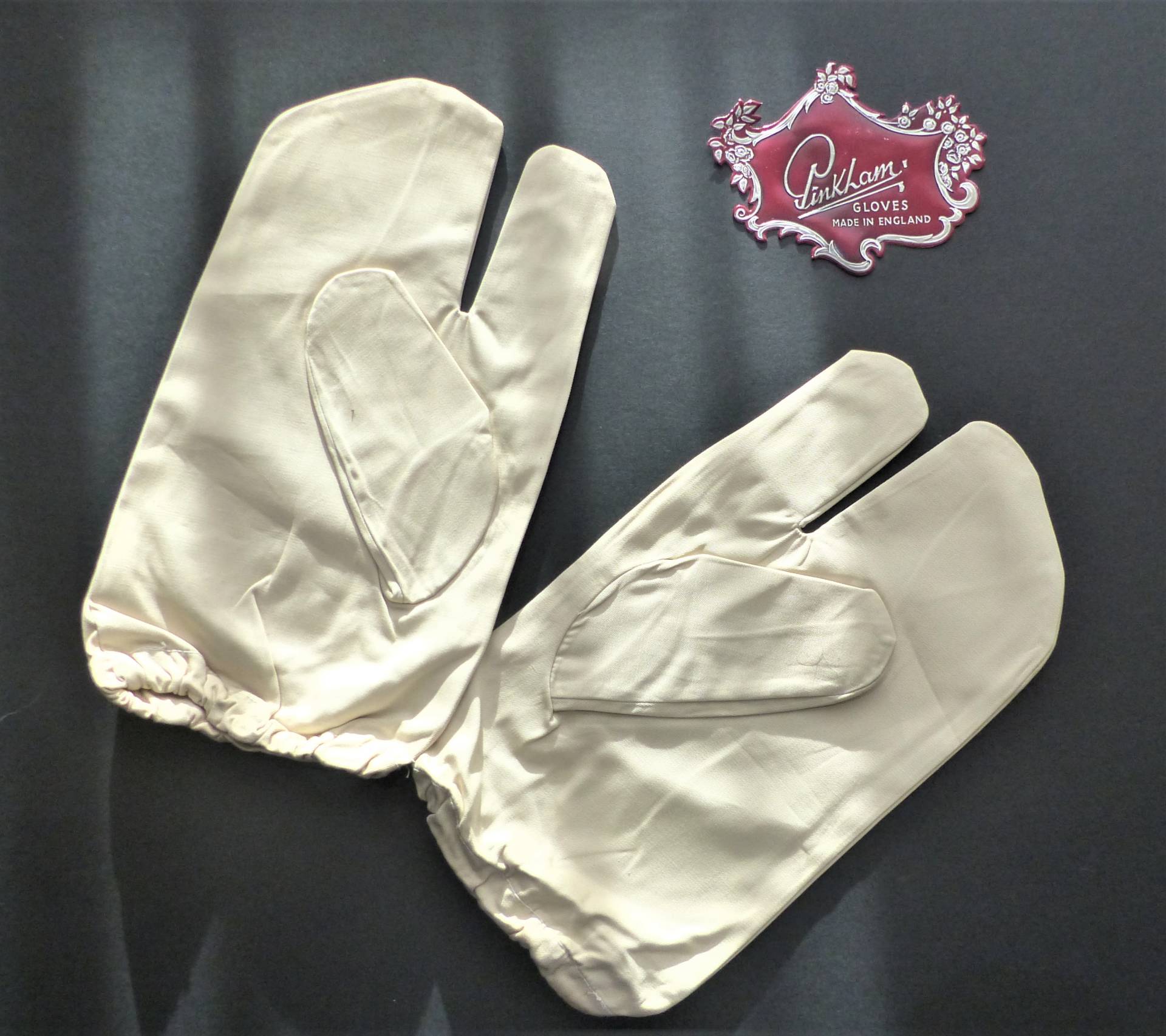 Gunner's gloves